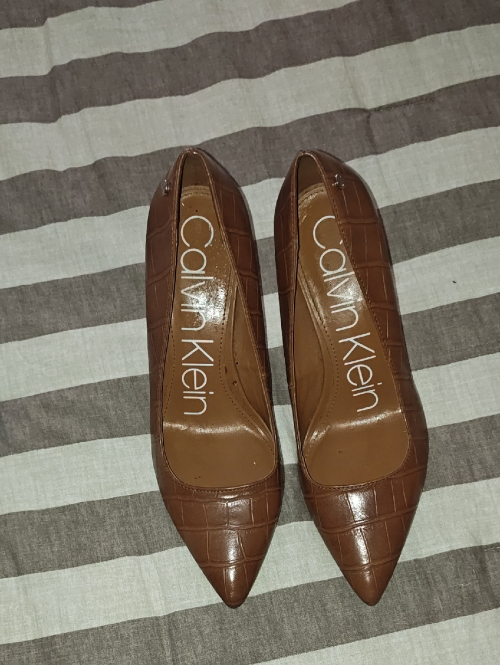 Calvin Klein Brown Croc-Embossed Pointed Toe Pumps